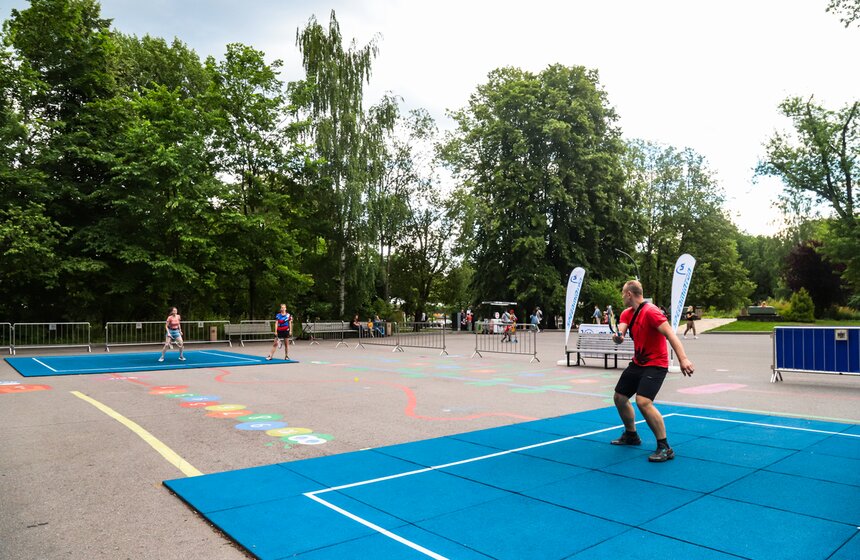 В этой части ВДНХ находится большая часть спортивных активностей, рядом открыта площадка для воркаута