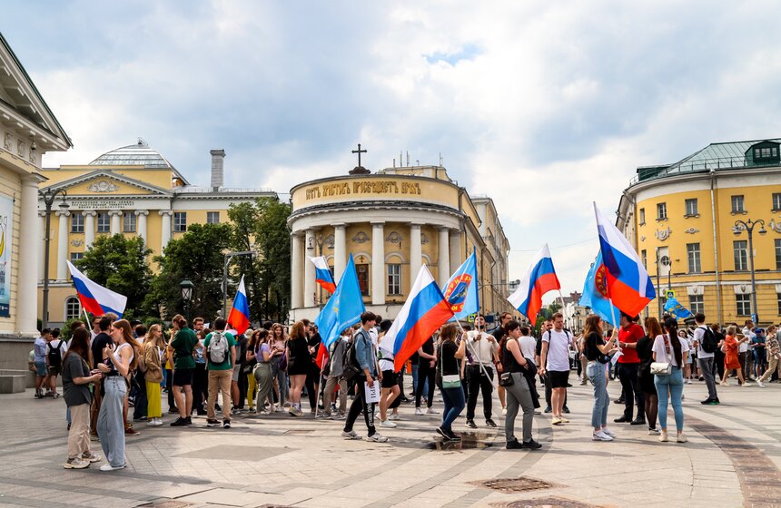 В Москве прошли празднования по случаю Дня России 6 фото