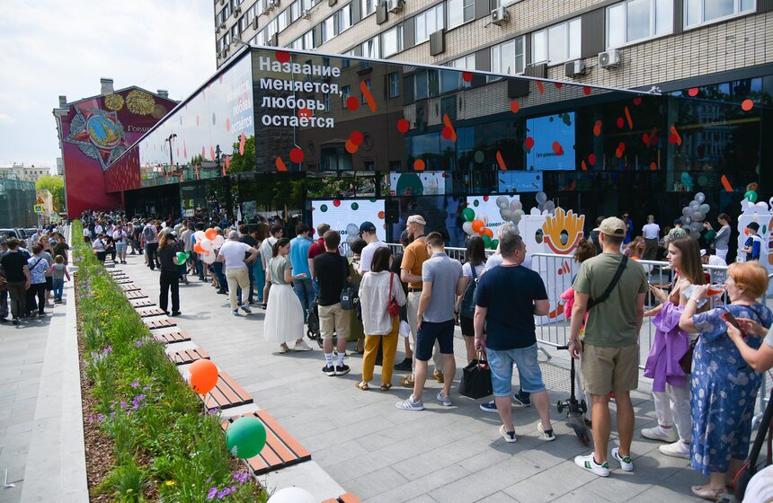 В Москве открылись обновленные рестораны McDonald's под новым брендом 40 фото