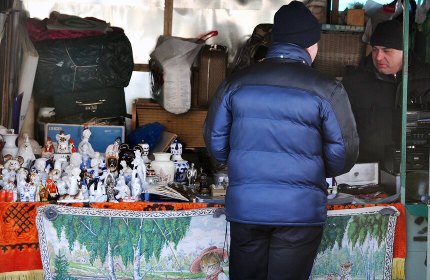 Блошиный рынок на станции Новоподрезково 9 фото