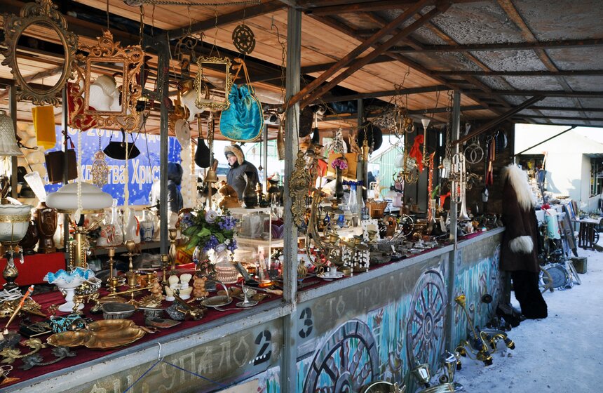 Блошиный рынок на станции Новоподрезково 7 фото