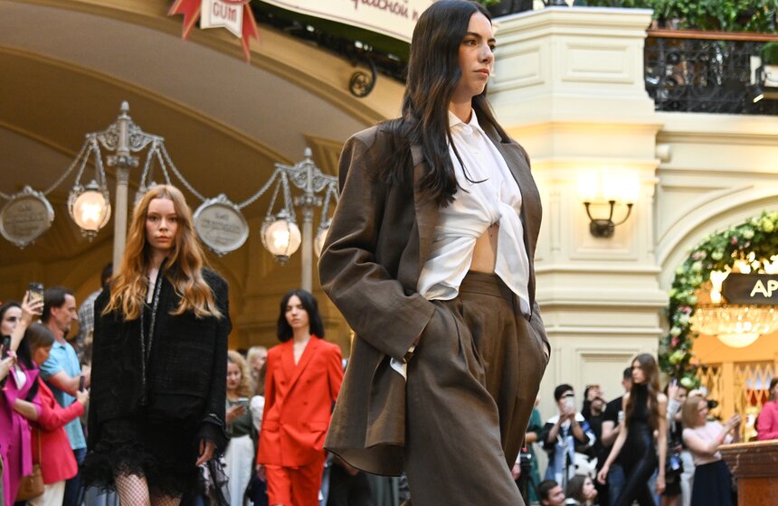 В ГУМе прошел показ в честь открытия Московской недели моды 25 фото