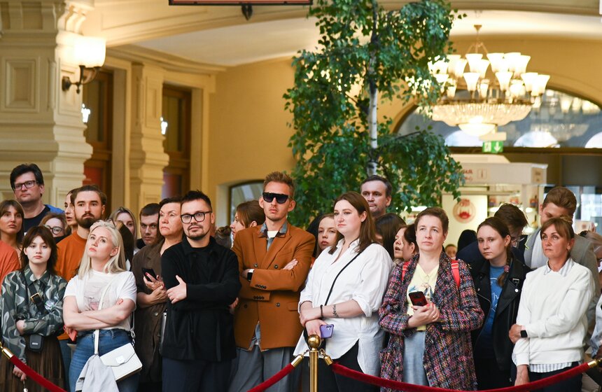 В ГУМе прошел показ в честь открытия Московской недели моды 11 фото