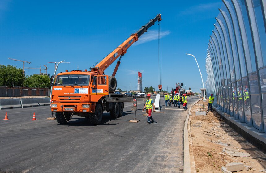 Собянин осмотрел ход работ на строящемся участке МСД в ЮАО 3 фото