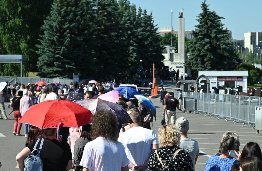 В Москве состоялось прощание с певцом Юрием Шатуновым 9 фото