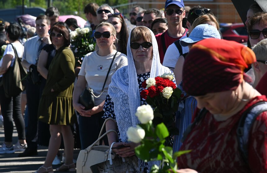 В Москве состоялось прощание с певцом Юрием Шатуновым 15 фото