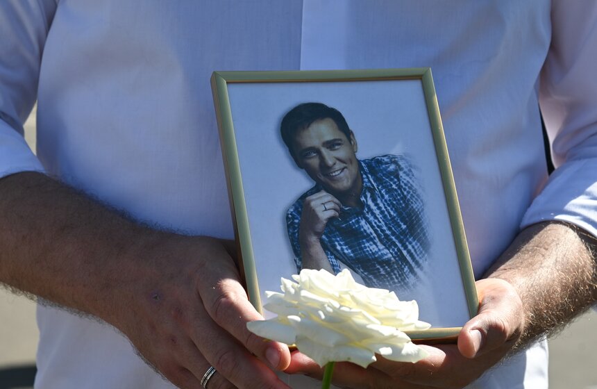 В Москве состоялось прощание с певцом Юрием Шатуновым 7 фото