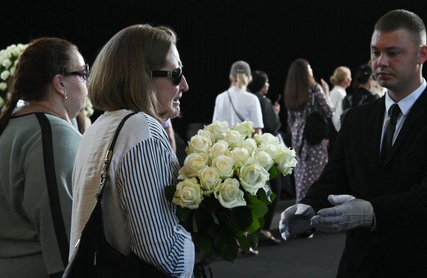 В Москве состоялось прощание с певцом Юрием Шатуновым 22 фото