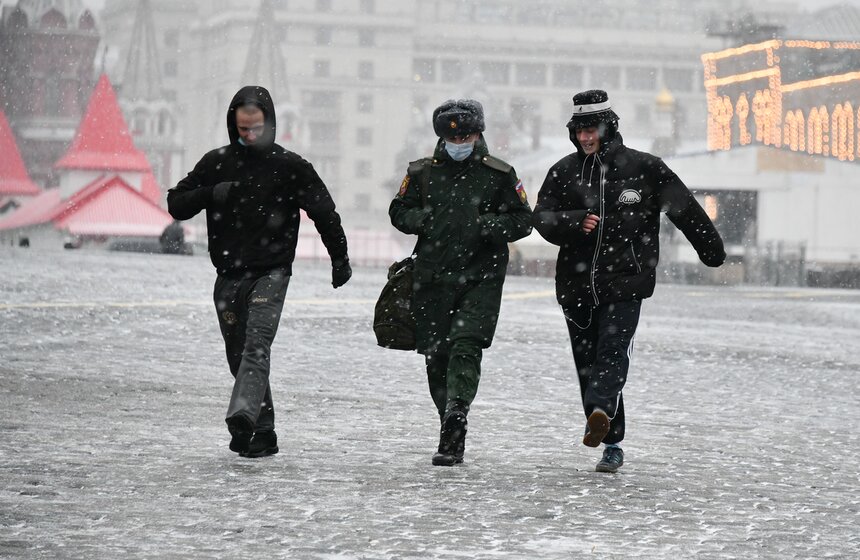 В Москве прошел первый в сезоне снегопад 11 фото