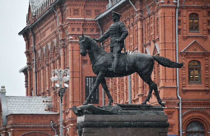 В Москве прошел первый в сезоне снегопад 5 фото