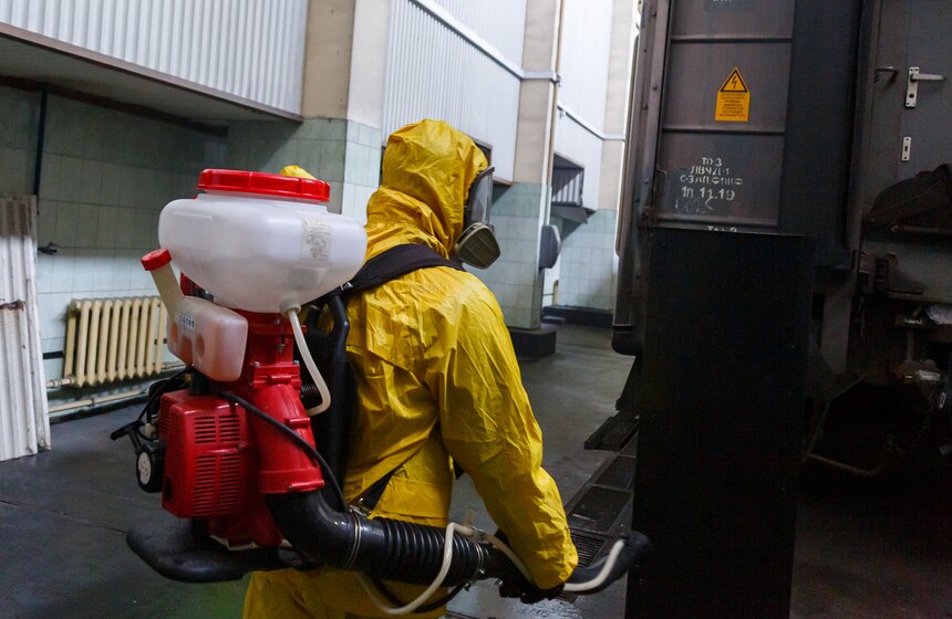 Активный хлор оказывает разрушающее воздействие.