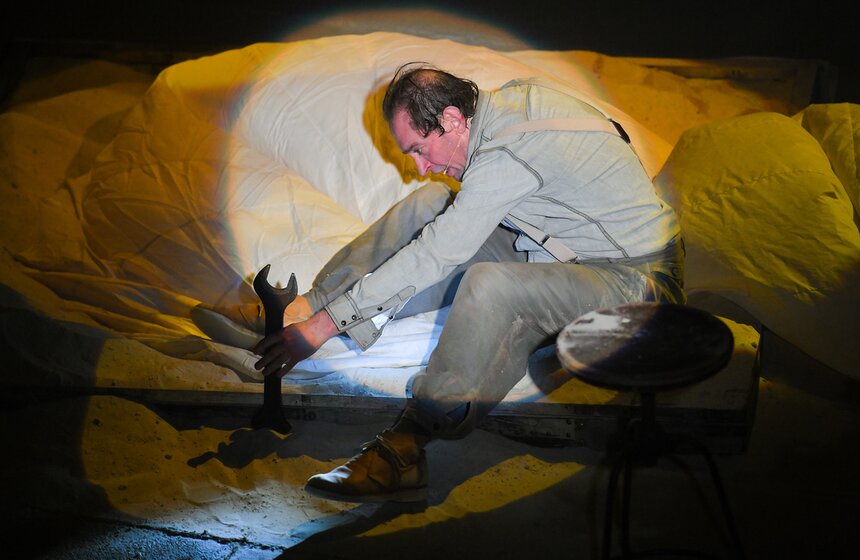 В театре "Современник" прошел спектакль "Не покидай свою планету" 10 фото