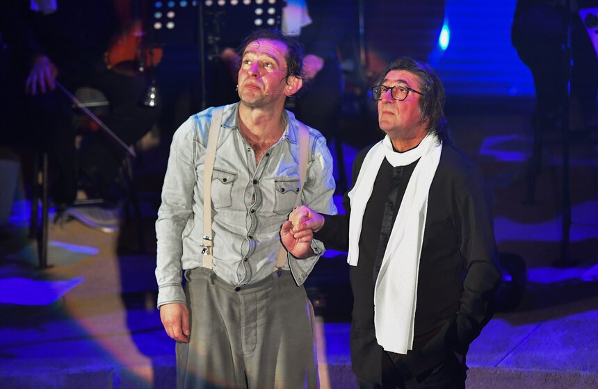 В театре "Современник" прошел спектакль "Не покидай свою планету" 22 фото