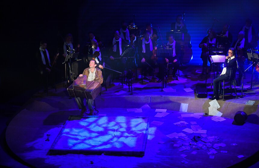 В театре "Современник" прошел спектакль "Не покидай свою планету" 21 фото