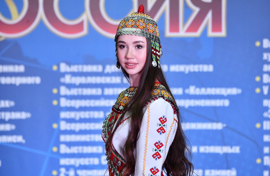 Всероссийская выставка-ярмарка народных мастеров открылась в Гостином дворе 20 фото