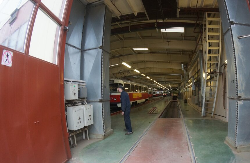 В депо "Краснопресненское" презентовали трамвай нового поколения 9 фото