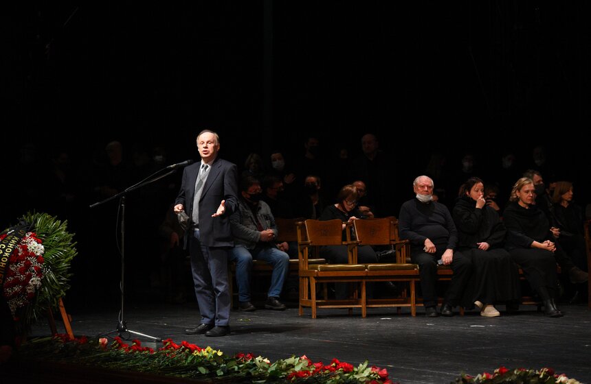 Авангард Леонтьев считал артиста дружелюбным и очень компанейским.