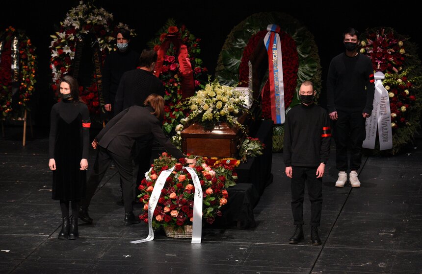 По словами Евгении Добровольской, актер прожил по-настоящему насыщенную творческую жизнь.