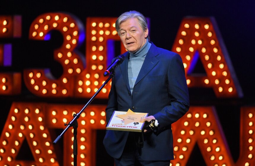 Тринадцатая церемония вручения премии зрительских симпатий "Звезда театрала" прошла в Театре им. Вахтангова. В голосовании приняли участие более 100 тысяч человек из 80 стран<br />https://www.m24.ru/galleries/obshchestvo/08122020/8968