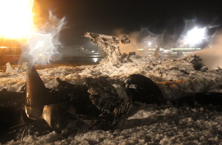 В аэропорту Казани разбился пассажирский самолет из Москвы 5 фото