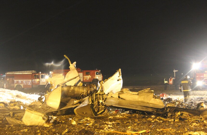 В аэропорту Казани разбился пассажирский самолет из Москвы 1 фото