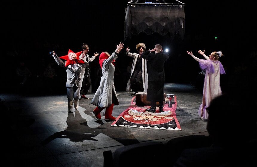 Спектакль о жертвах холокоста "Черная книга Эстер" состоялся в Центре Мейерхольда 15 фото