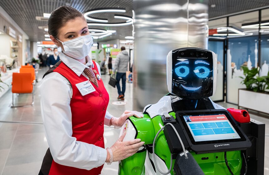 Собянин открыл пятый флагманский центр "Мои документы" 9 фото