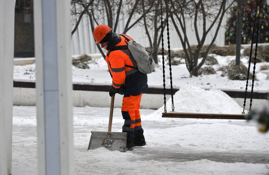 Снегопад обрушился на столицу в выходные 9 фото