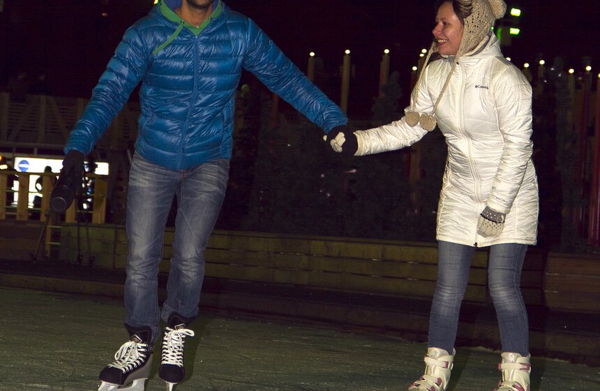 В Парке Горького открылся самый большой каток в Европе 23 фото