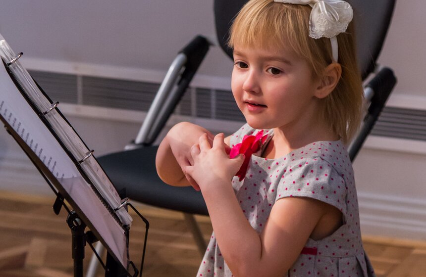 Оркестр Kremlin устроил живой концерт для детей и их родителей 11 фото