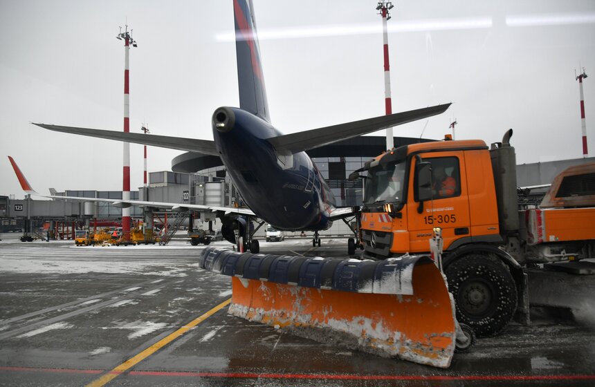 Первую взлетно-посадочную полосу в Шереметьево открыли после реконструкции 3 фото