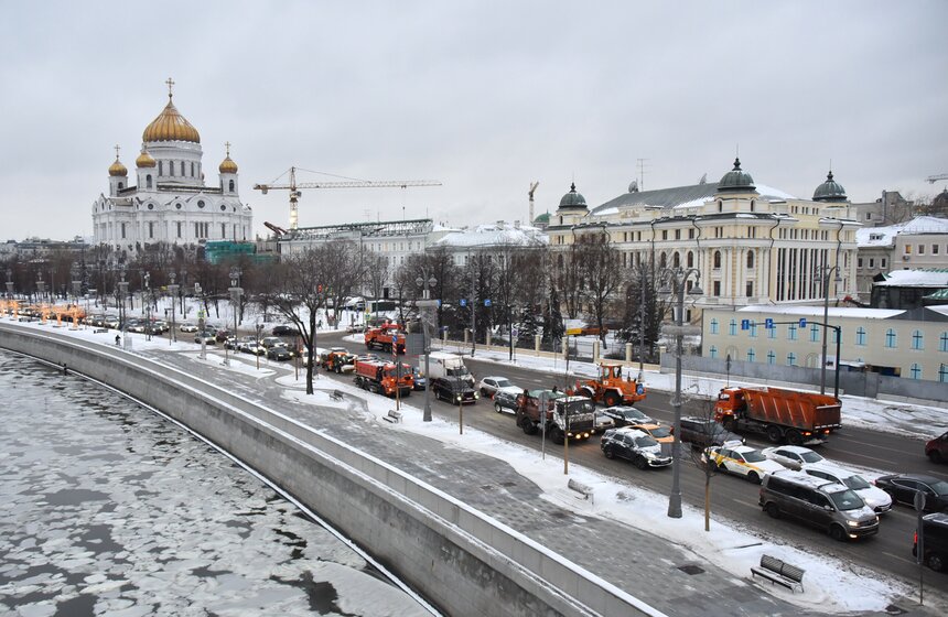 На Москву обрушился снегопад 18 фото