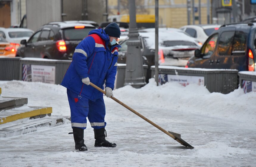 На Москву обрушился снегопад 12 фото