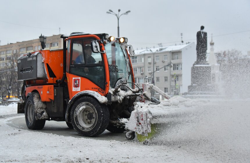 На Москву обрушился снегопад 7 фото