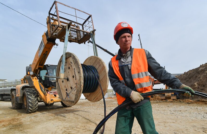 В ТиНАО идет круглосуточное строительство нового инфекционного центра. Медицинский центр возводят в поселении Вороновское. Новая инфекционная больница сможет принимать до 500 пациентов. Здесь строятся как лечебный блок, так и реанимационный<br />https://www.m24.ru/galleries/gorod/28032020/8593