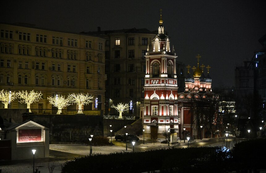 Москвичи встретили Новый год под бой курантов 2 фото