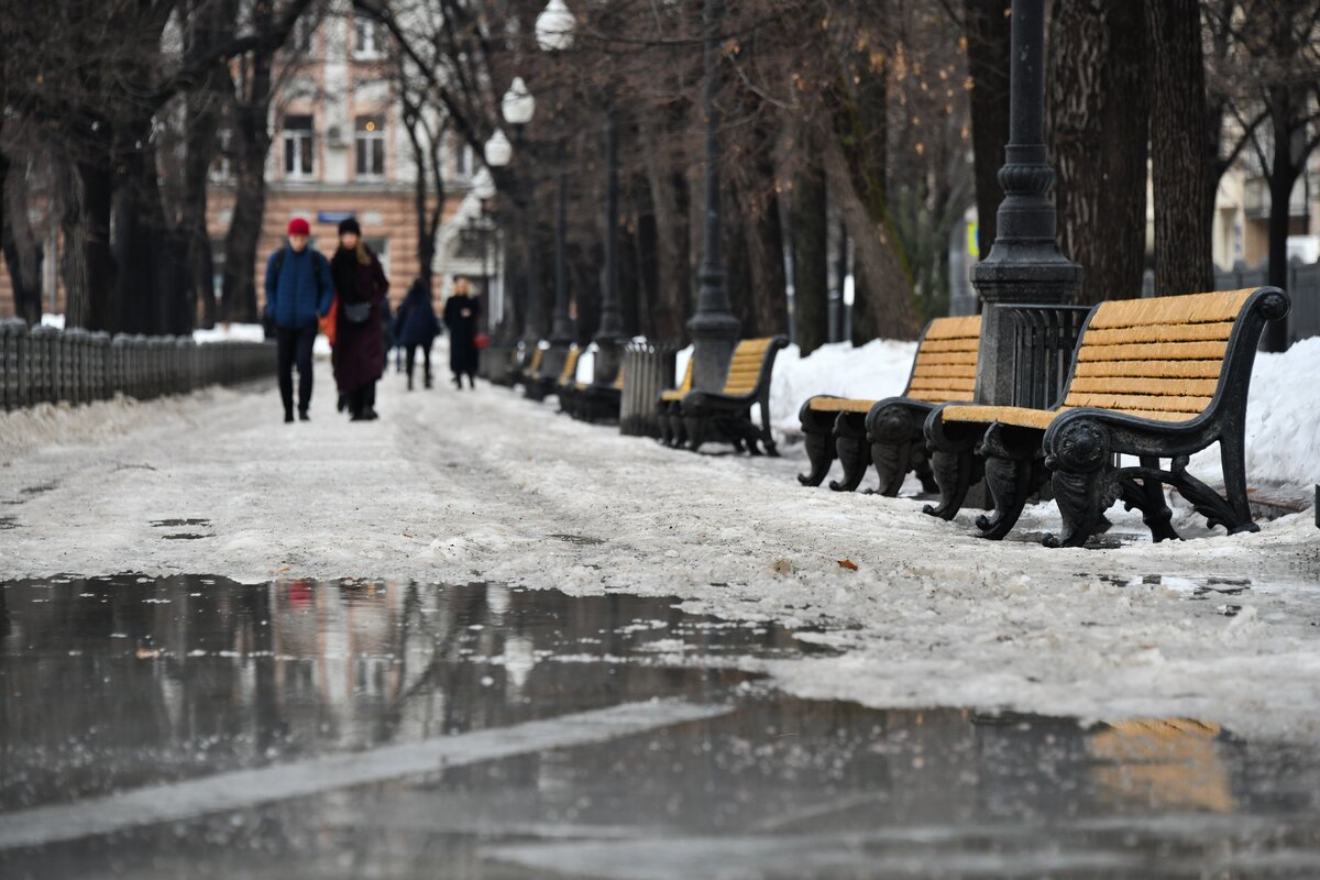 Потепление в москве в декабре. Март в Москве. Потепление в Москве. Снег весной в Москве.
