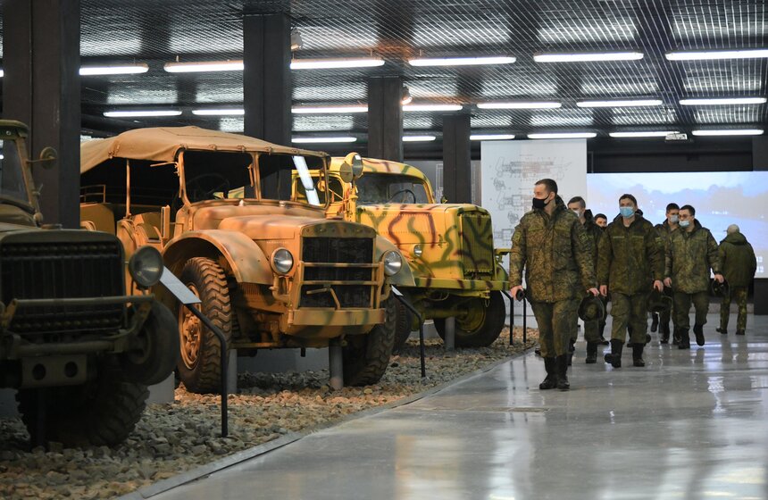 Музей Победы открыл выставку "Моторы войны" 9 фото