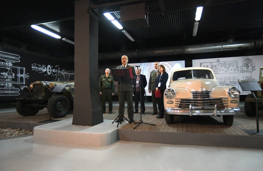 Музей Победы открыл выставку "Моторы войны" 13 фото