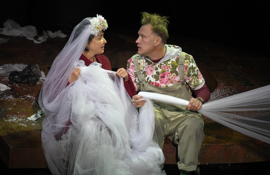 В театре "Модерн" состоялась премьера "Женитьбы" с Лолитой Милявской 20 фото