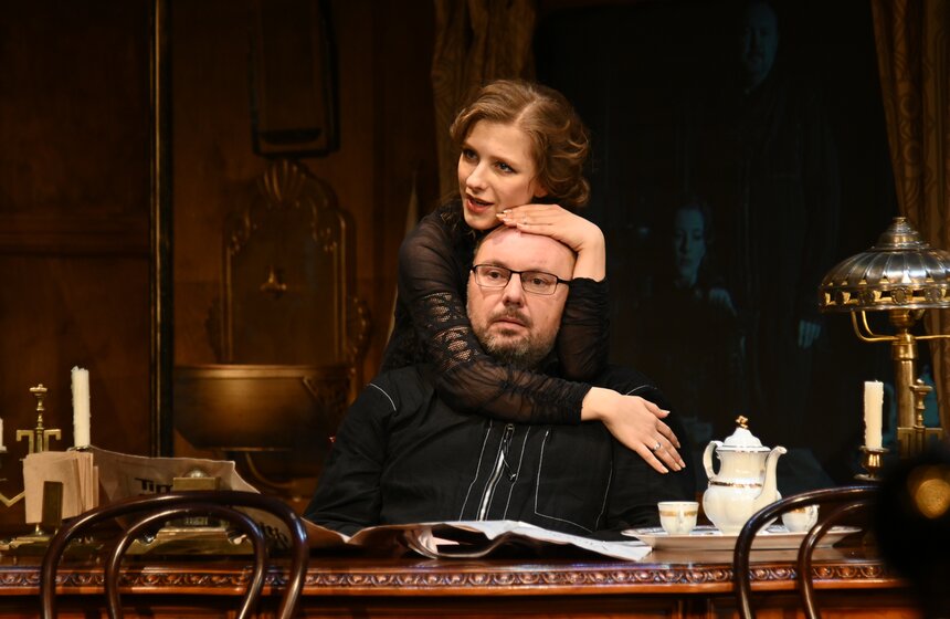 В Москве прошел показ спектакля "Зимние заметки о летних впечатлениях" 21 фото