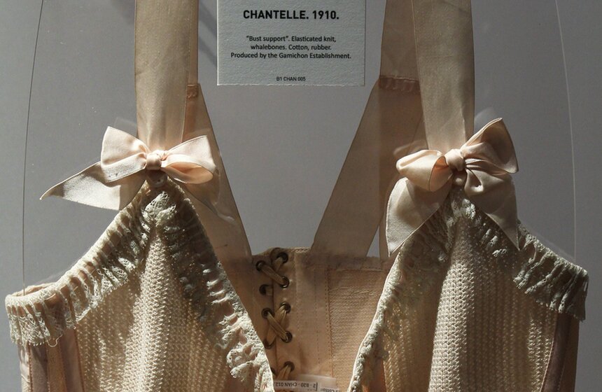 В ГУМе открылась выставка французского нижнего белья 11 фото
