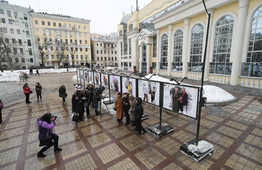 В столице открылась фотовыставка "Лица "Московского долголетия": разрушая мифы о возрасте" 8 фото