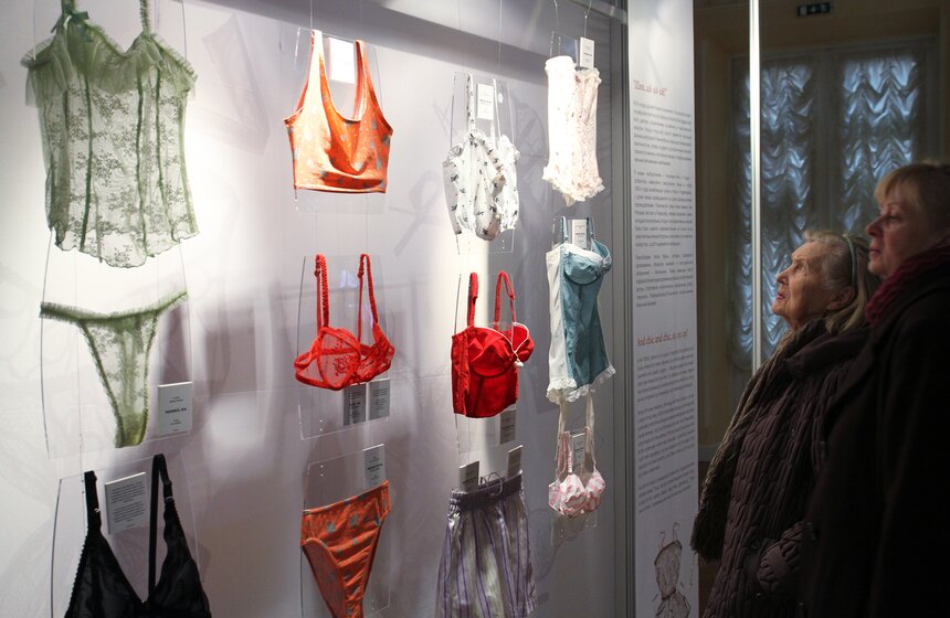 В ГУМе открылась выставка французского нижнего белья 2 фото