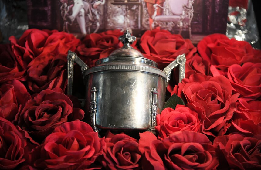 В "Геликон-опере" открылась выставка "Гримерка Андрея Миронова" к 80-летию артиста 12 фото