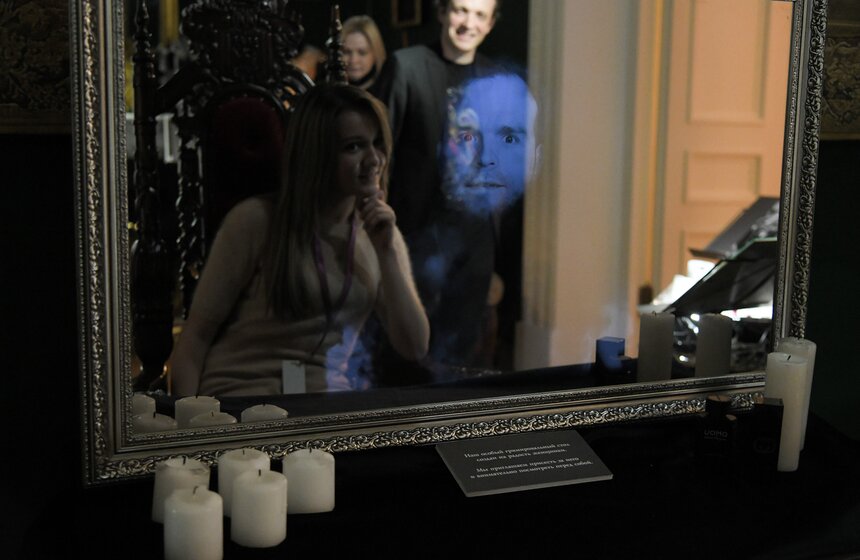 В "Геликон-опере" открылась выставка "Гримерка Андрея Миронова" к 80-летию артиста 4 фото