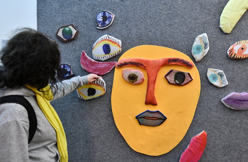 В музее-заповеднике "Царицыно" открылась выставка "Искусство быть рядом" 21 фото