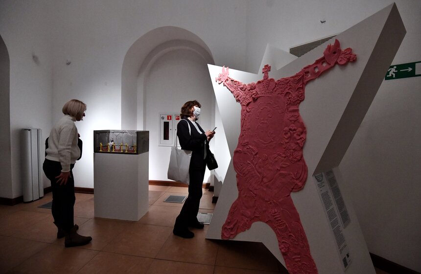 В музее-заповеднике "Царицыно" открылась выставка "Искусство быть рядом" 11 фото