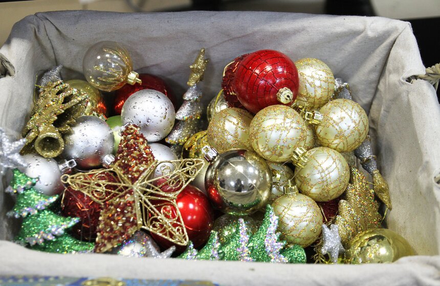 На "Флаконе" прошел мастер-класс "Новогодняя флористика" 3 фото