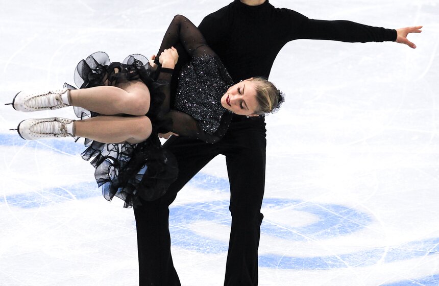 Кэйтлин Уэвер и Эндрю Поже (Канада)